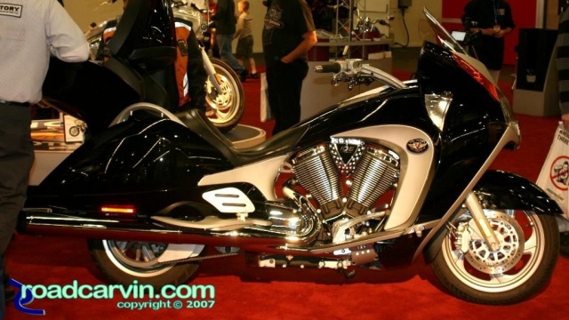 2007 Cycle World IMS - 2008 Victory Vision Street - Side